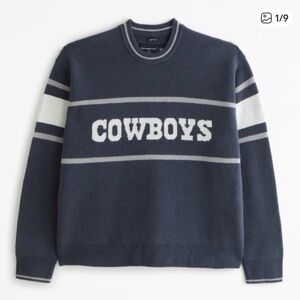 Abercrombie and Fitch Navy White Crewneck Sweater